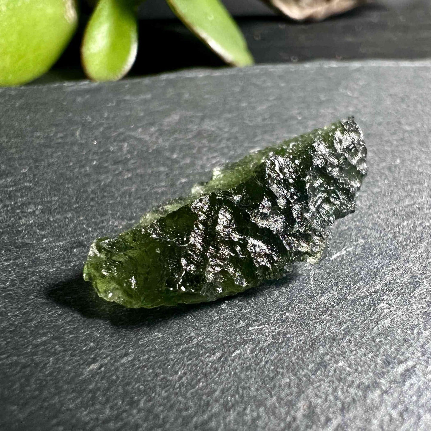 Moldavit Besednice 13 Karat - HAPPY MINERALS