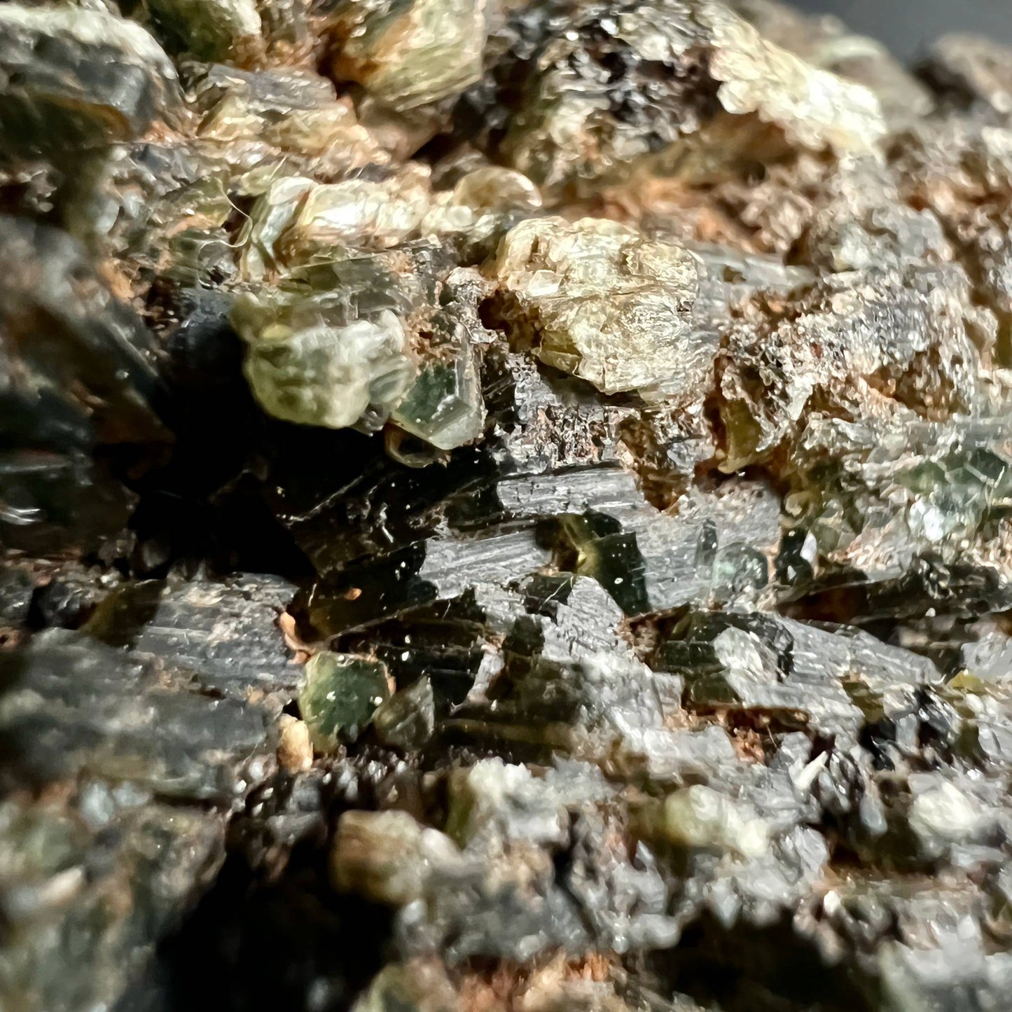 Grüner Muscovit Specimen 65mm | Seltener Fuchsit Glimmer aus Mali | Sammlerstück Unikat