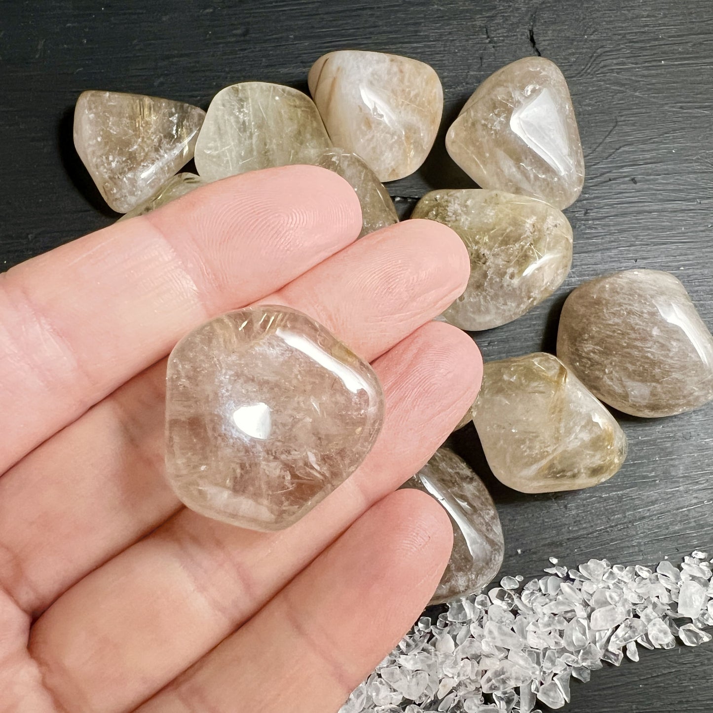 Detailaufnahme Goldrutil Bergkristall mit Fadenstruktur, klein | Happy Minerals