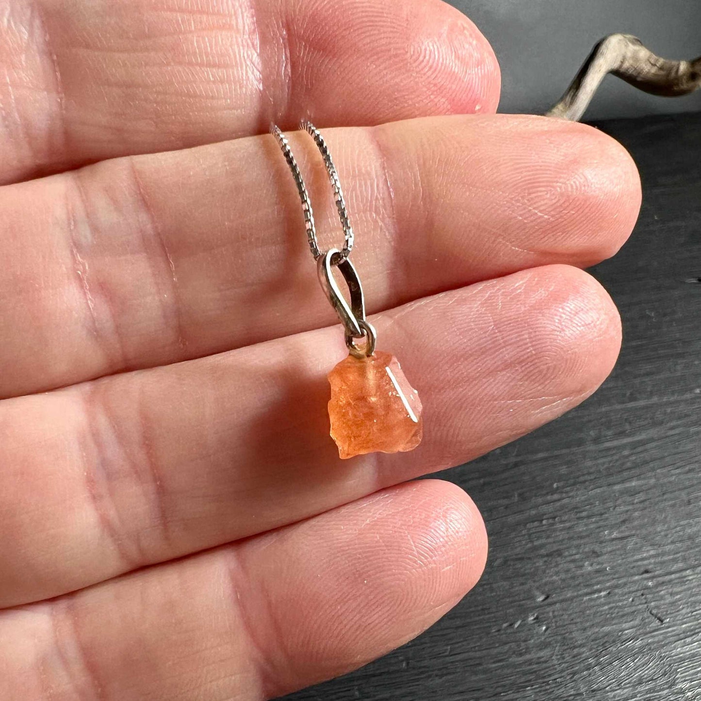 Mandarinengranat Sakralchakra Stein als Anhaenger