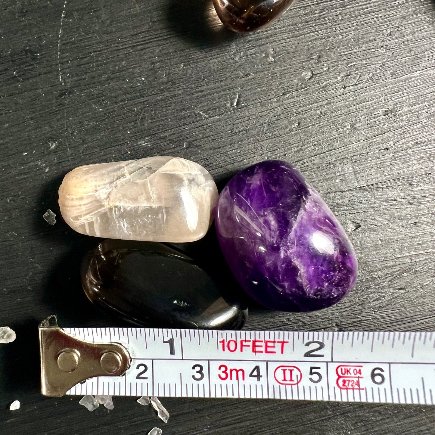 Mondstein Amethyst Rauchquarz Massband | Top Qualitaet Trommelsteine Groessenmessung Zentimeter | Happy Minerals