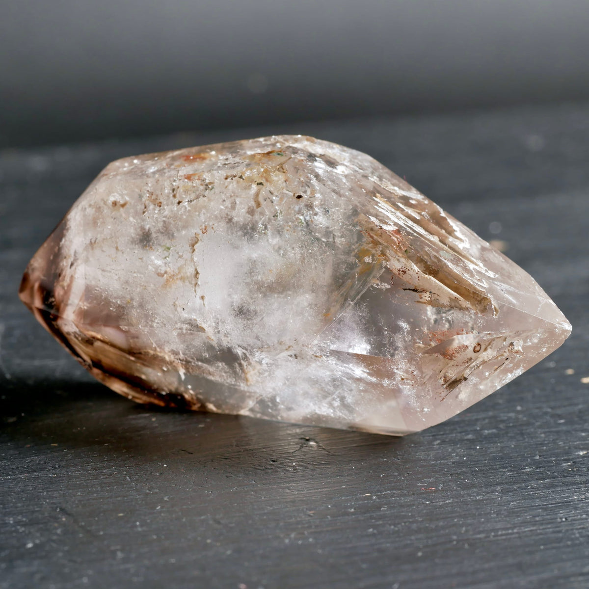 Smoky Amethyst in bergkristall | Ansicht 11 | Happy Minerals