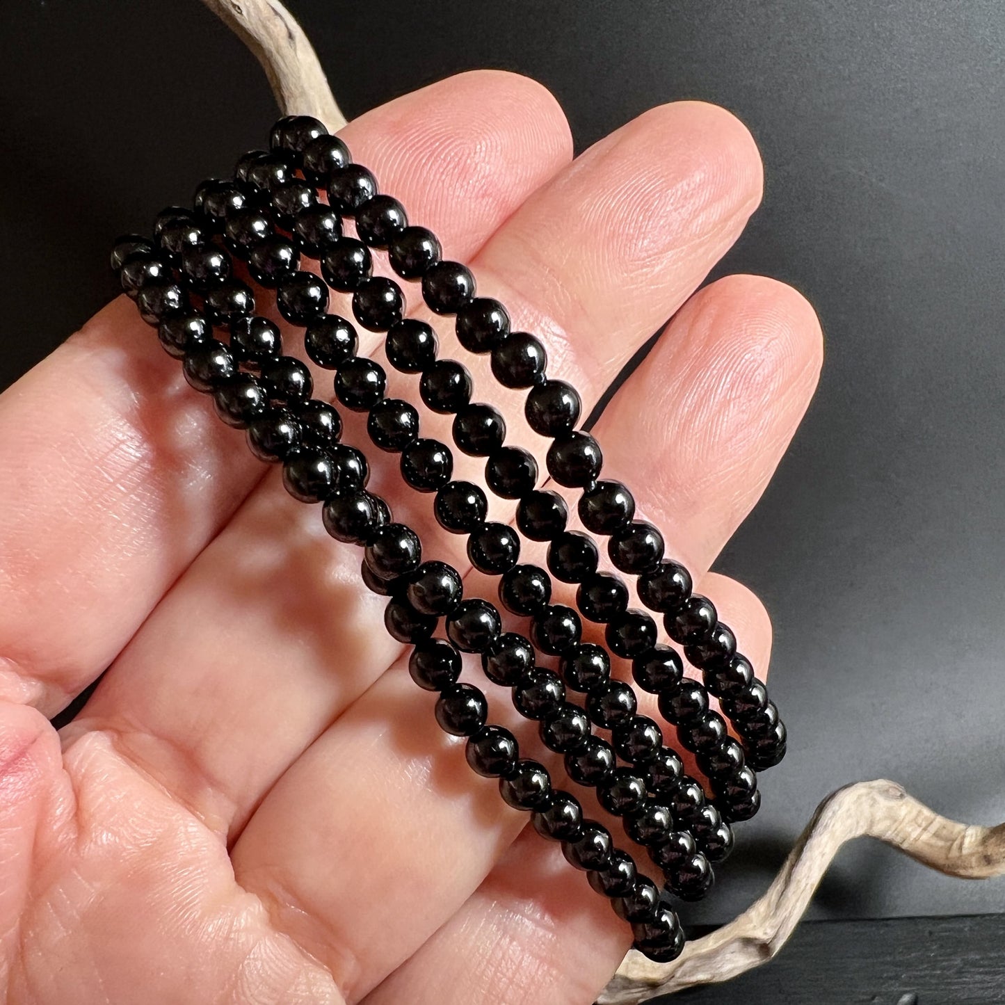 Turmalin Armband für Schutz und Erdung, Wurzelchakra Resonanz | Happy Minerals