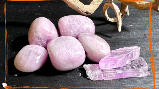 Blogbeitrag Kunzit - Wirkung und Interessantes | Happy Minerals