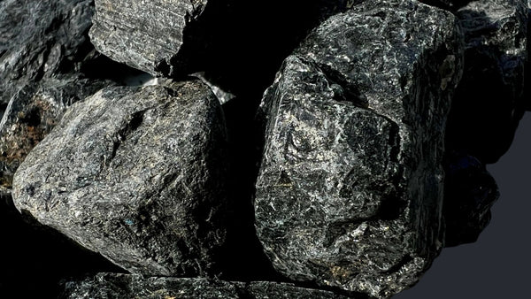 Schutzsteine für Zuhause - Schwarzer Turmalin - Blog | Happy Minerals