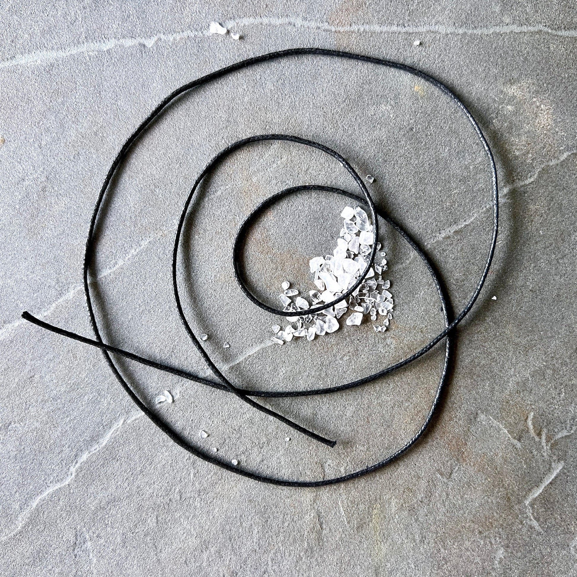 Baumwollband 1m/1.5mm schwarz | Happy Minerals