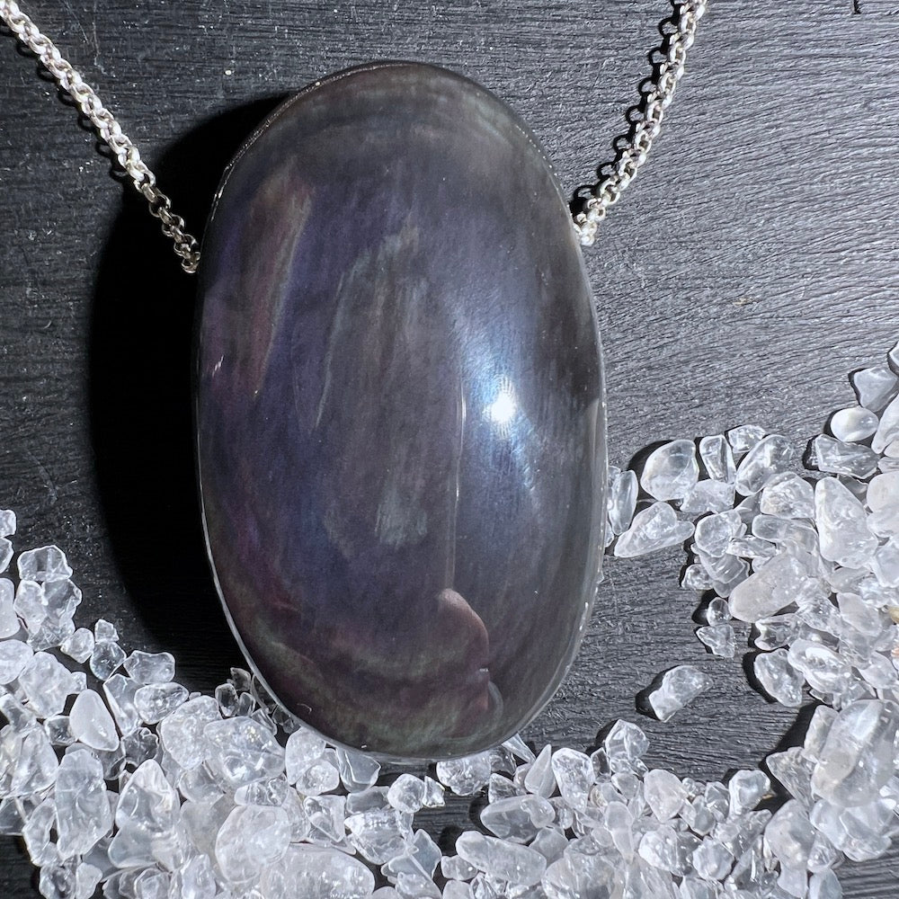 Dieser Regenbogenobsidian Anhänger ist ein echter Hingucker! | Happy Minerals