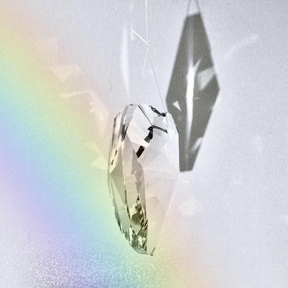 Regenbogenkristall Herz, seitliche Ansicht; perfektes Geschenk fuer Liebe und Freundschaft