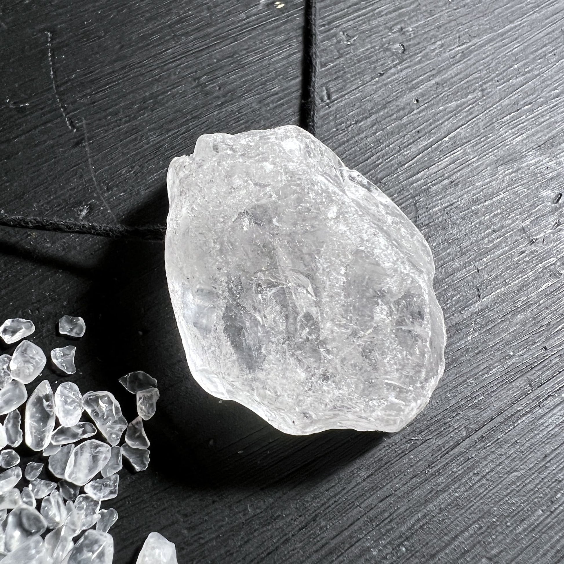 Großer Bergkristall Anhänger für Sie und Ihn, mit schwarzem Band | Happy Minerals