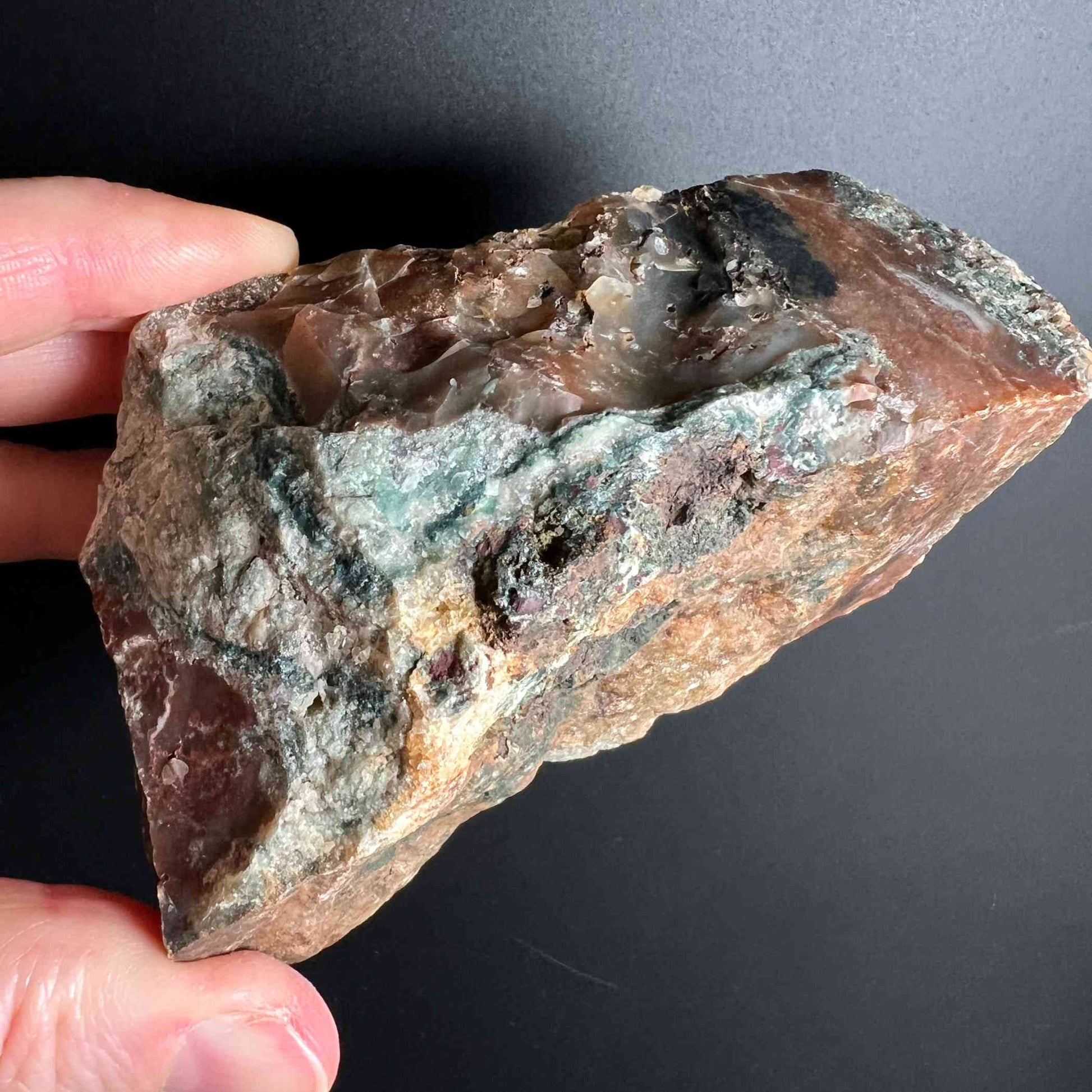 Heliotrop Rohstein aus Brasilien, grün-rot Variante Nr. 5 Rückseite