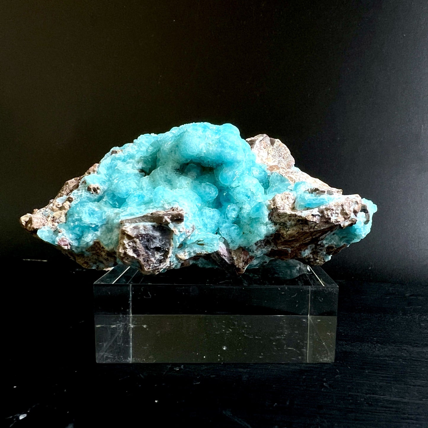Hemimorphit Kristall Sammlerstück mit intensiv blauer Farbe auf Acrylsockel, perfekt für Dekoration | Happy Minerals