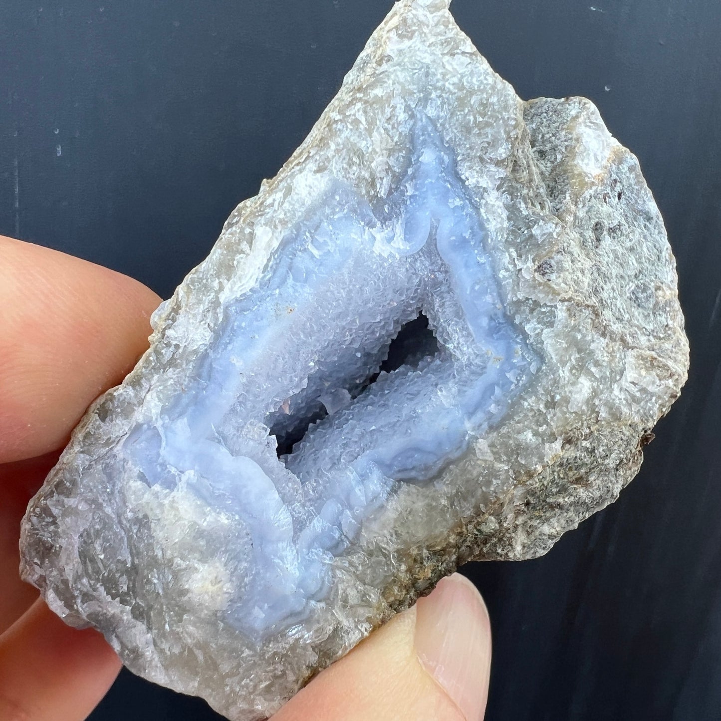 Blauer Chalcedon Rohstein 202g