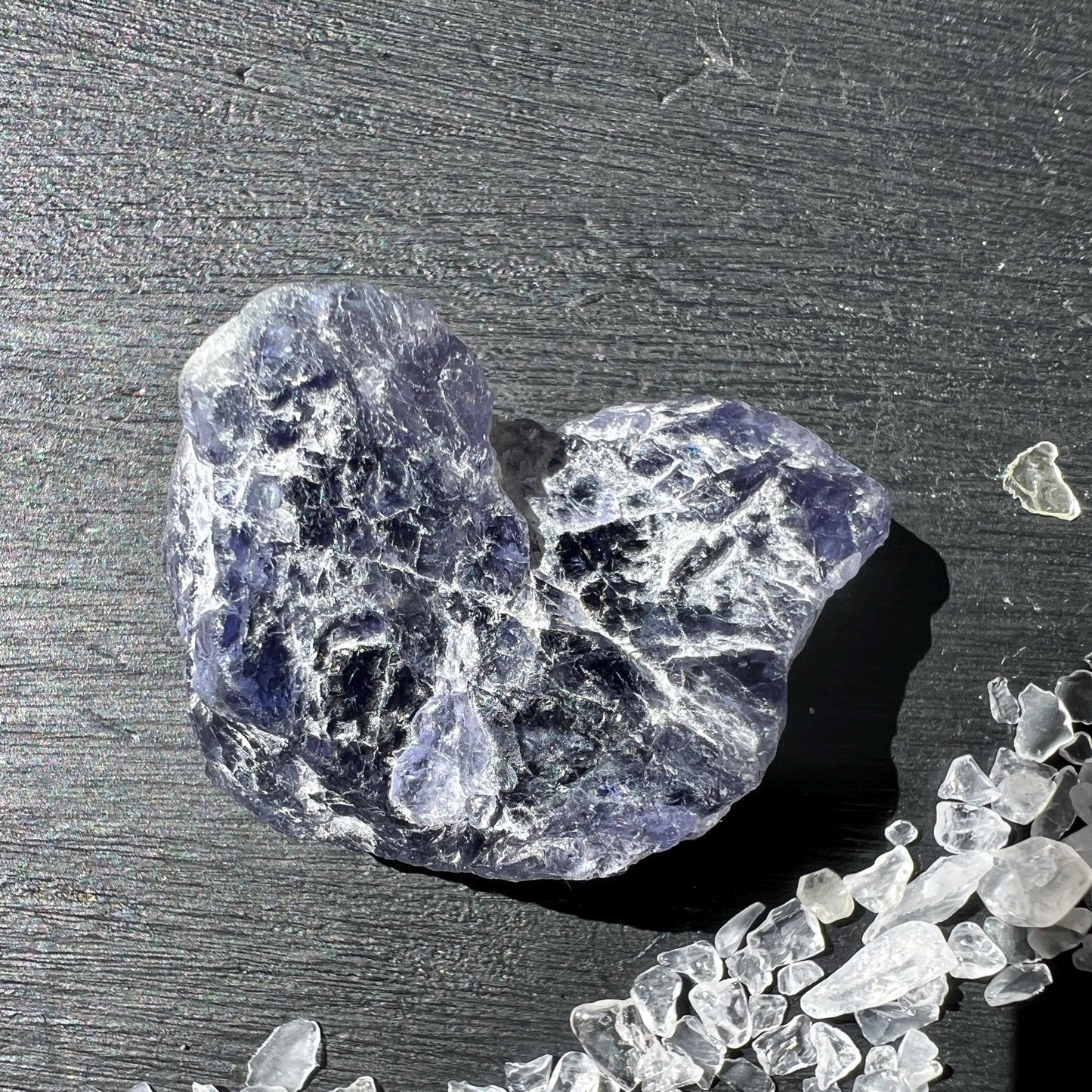 Iolith Rohstein 33mm | Wassersaphir | roher Cordierit aus Tansania | Happy Minerals