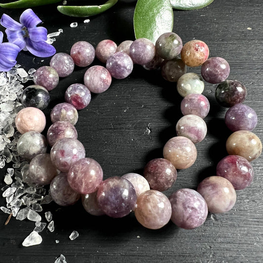 Zwei Unicorn - Lepidolith Armbänder mit 11 mm Perlen | Happy Minerals