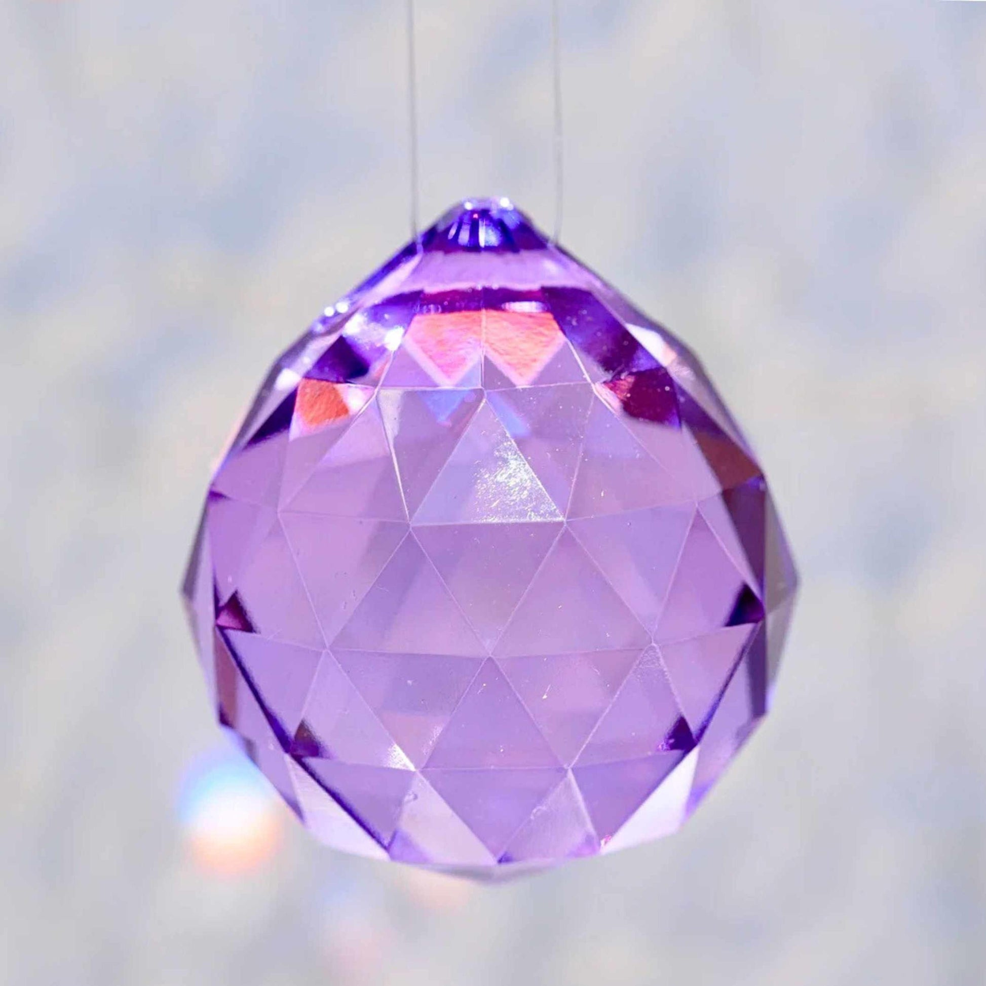 40mm große lila Glaskugel fuer Feng Shui Dekoration | Happy Minerals