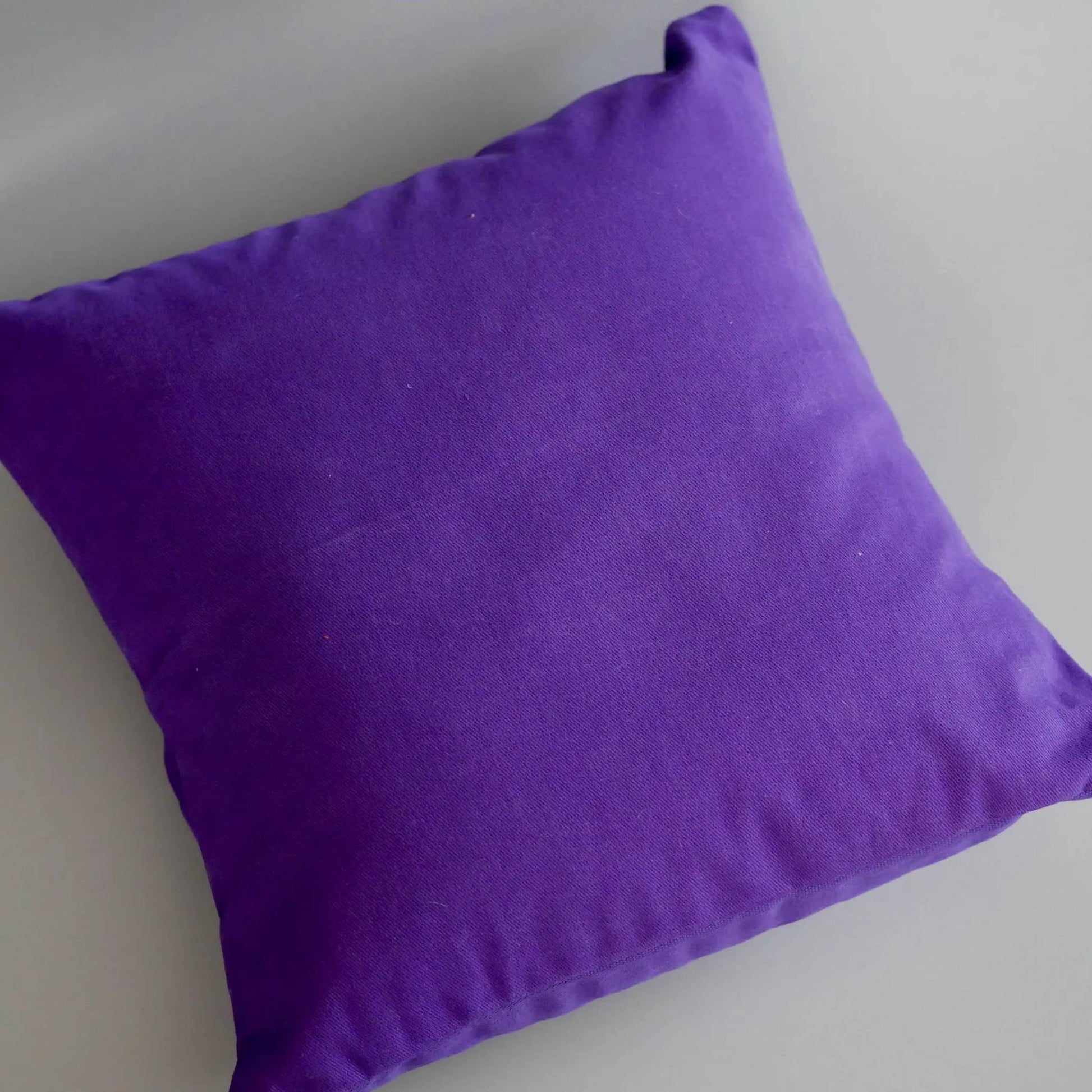 Meditationskissen lila | Buchweizenschalen Fuellung waschbar | Happy Minerals