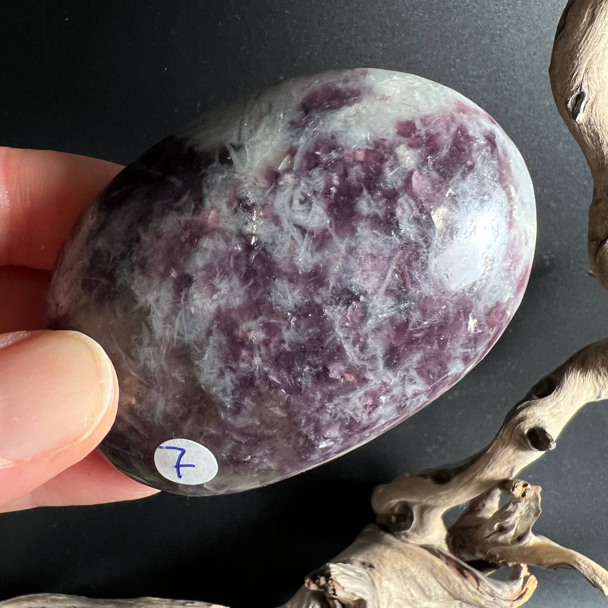 Lepidolith Unicorn Stone Nr. 7 mit rosa Turmalin Muster und Glimmer | Happy Minerals