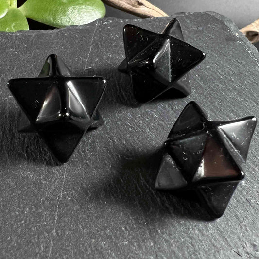 Schwarzer Obsidian Merkaba 15mm | Schutz und Erdung aus heiliger Geometrie