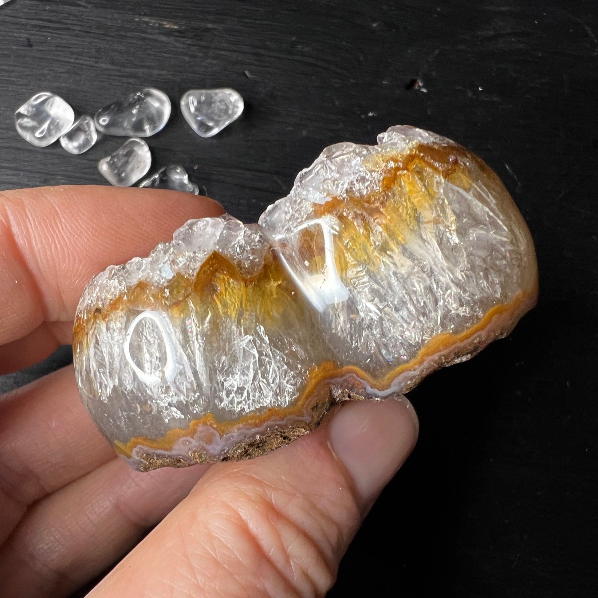Orange Rainbow Galaxy Amethyst Herz aus Uruguay, seitlich oben | Happy Minerals