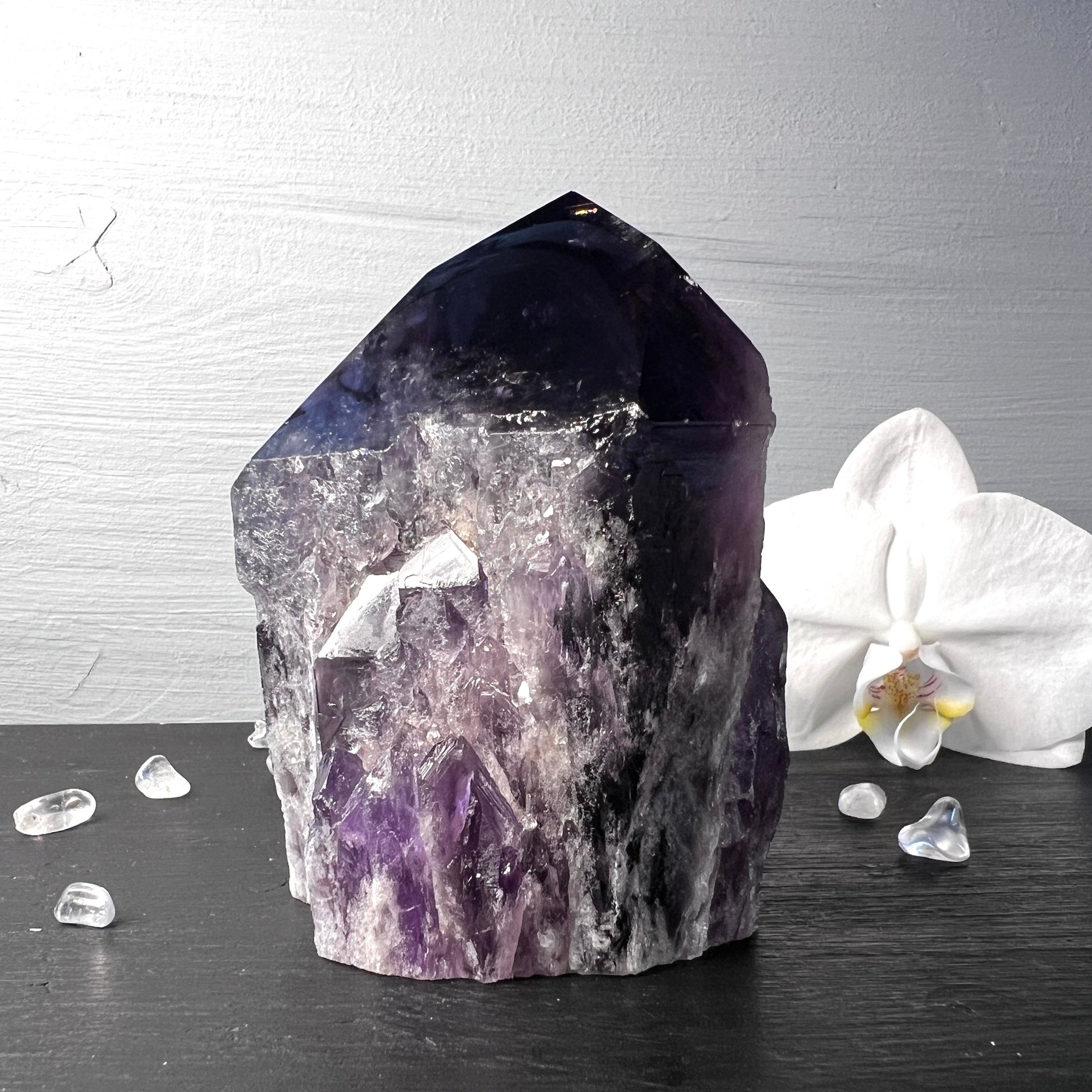 Phantom Amethyst, Bahia Amethyst mit Elestial seitlich | Happy Minerals