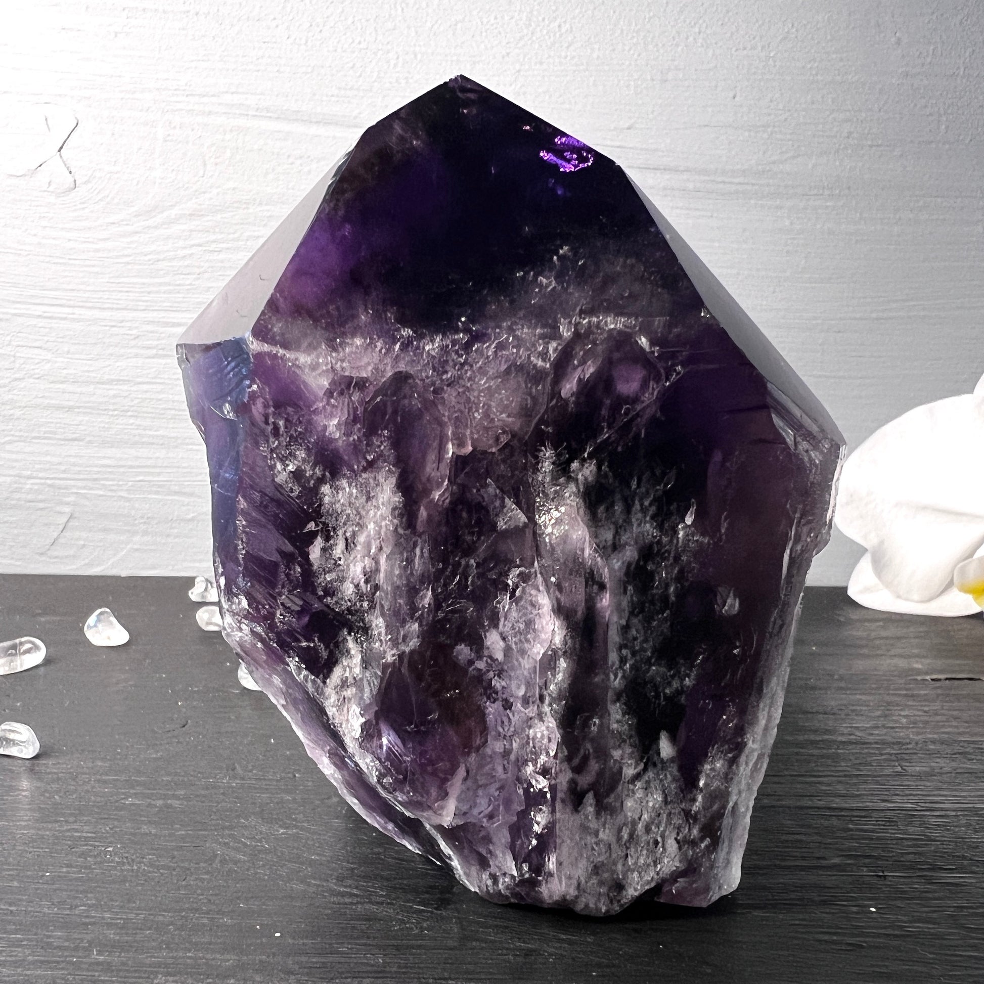Phantom Amethyst, Bahia Amethyst mit Elestial vorne | Happy Minerals