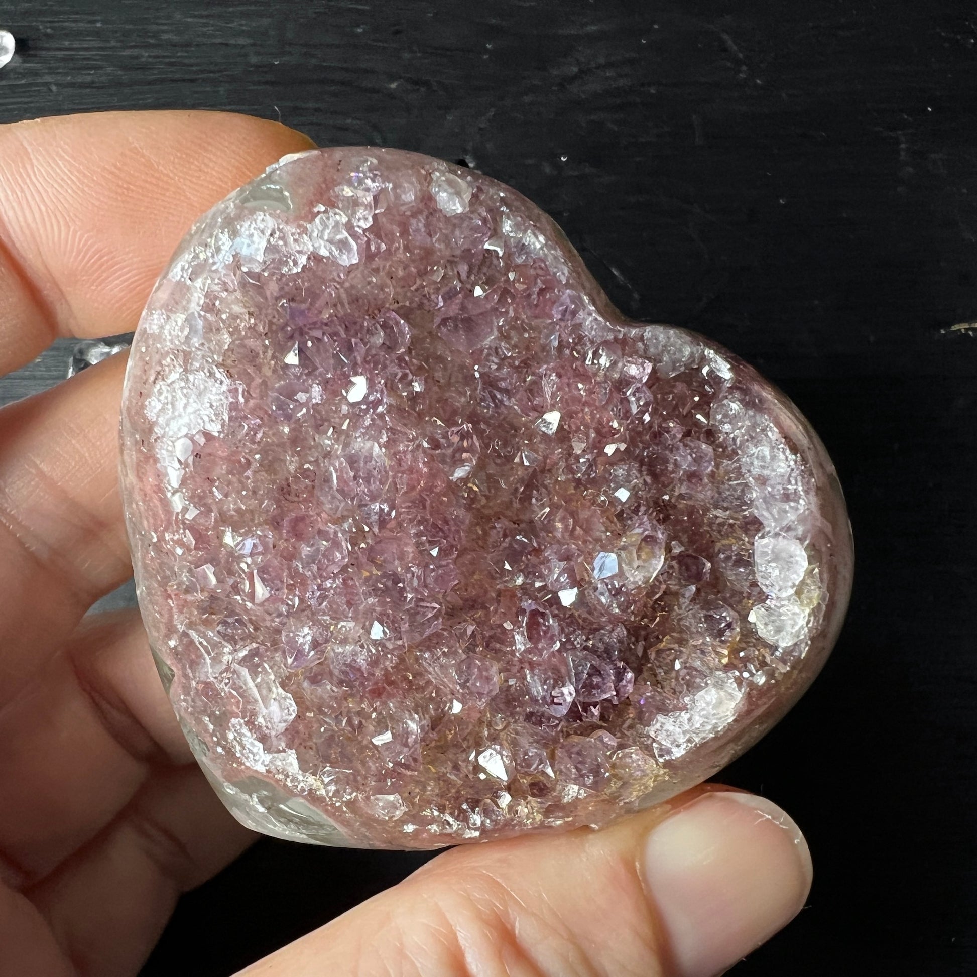 Pink Amethyst Herz aus Uruguay, Oberfläche | Happy Minerals
