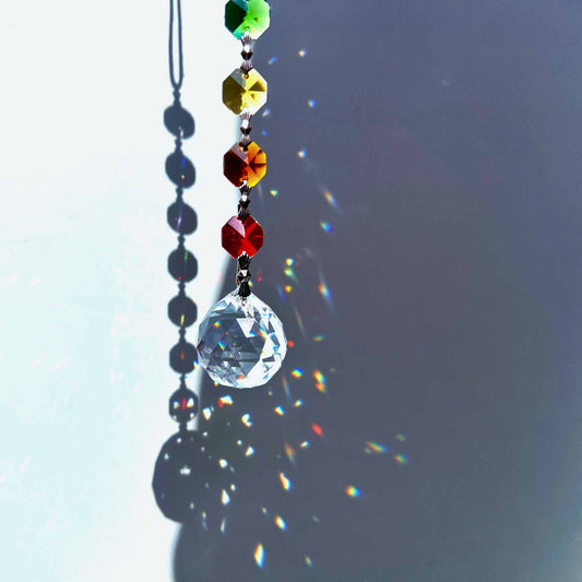 Licht-Tanz: Wenn die Sonne kitzelt, fängt das Zimmer an zu strahlen. 