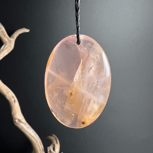 Rosenquarz Anhänger oval | mit Limonit | Stein der Liebe | Happy Minerals