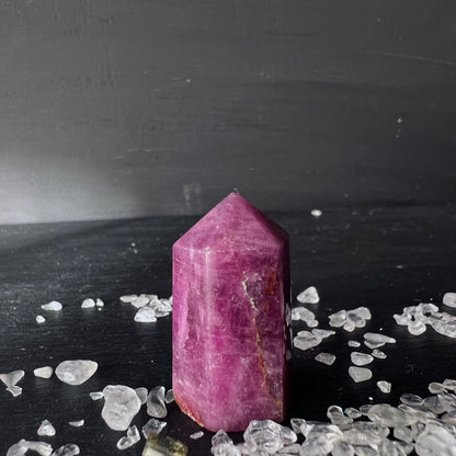 Rubin Turm – Polierter Edelstein | Happy Minerals