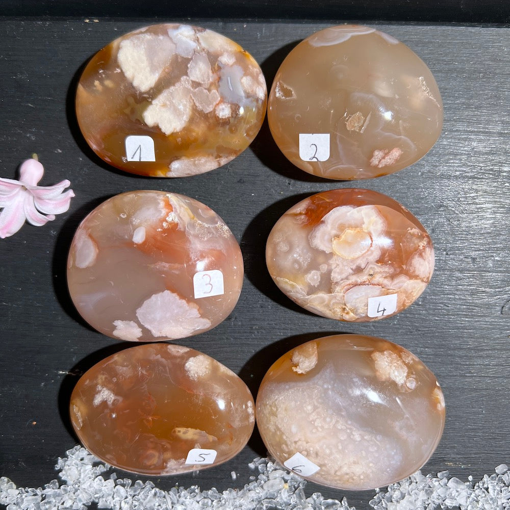 Sakura Achat Handschmeichler, Übersicht 1-6 Vorderseite | Happy Minerals