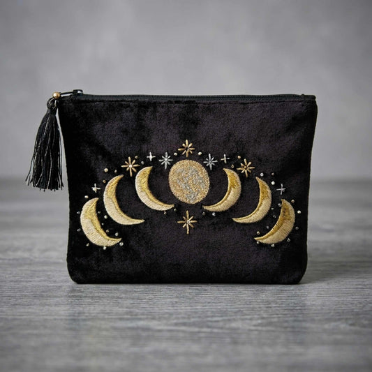 Schwarze Samt-Kosmetiktasche | goldene Mond-Phasen Stickerei | Sterne | Quasten | Happy Minerals Accessoire