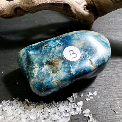 Shattuckit Handschmeichler aus Südafrika, "B" | Happy Minerals