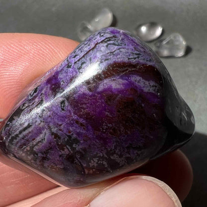 Sugilith Stein Unikate Bewertungen-happy-minerals