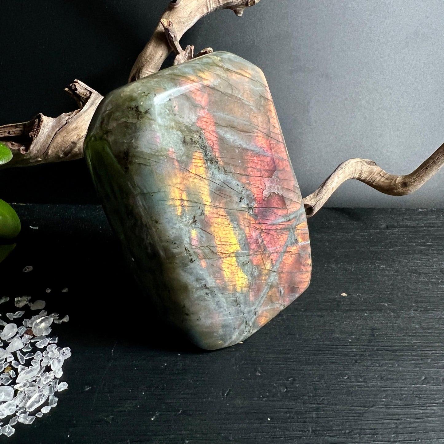 Sunset Labradorit mit glatter Politur | Happy Minerals