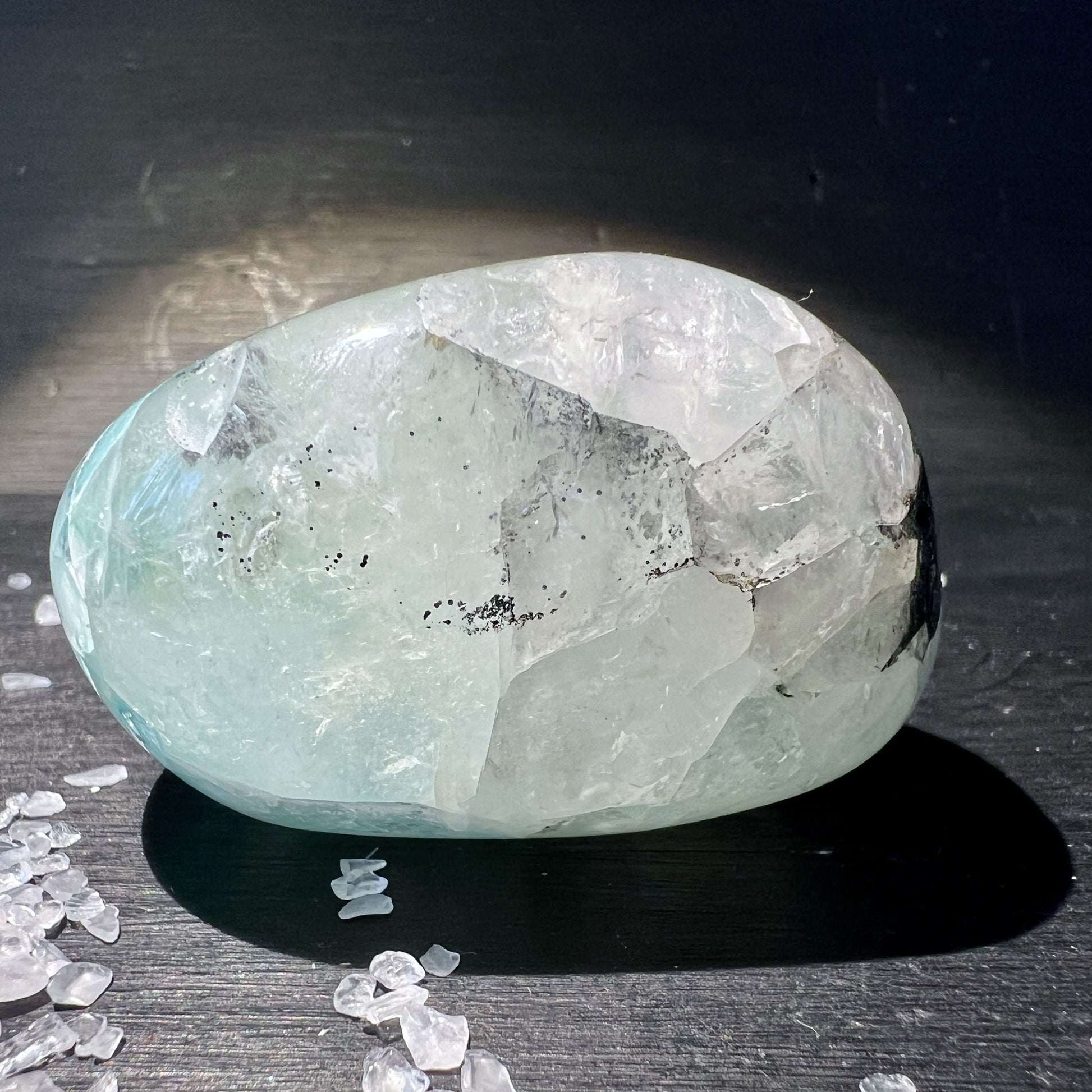 Türkis-Blauer Chrysokoll Quarz Handschmeichler | Quantum Quattro 117g | Happy Minerals