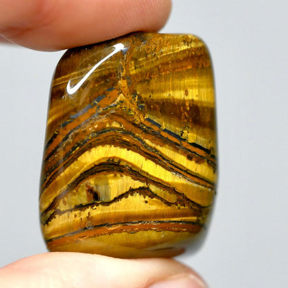 Tigerauge Trommelstein | goldbrauner Kristall | Handschmeichler | Mut Selbstvertrauen Fokus | Happy Minerals