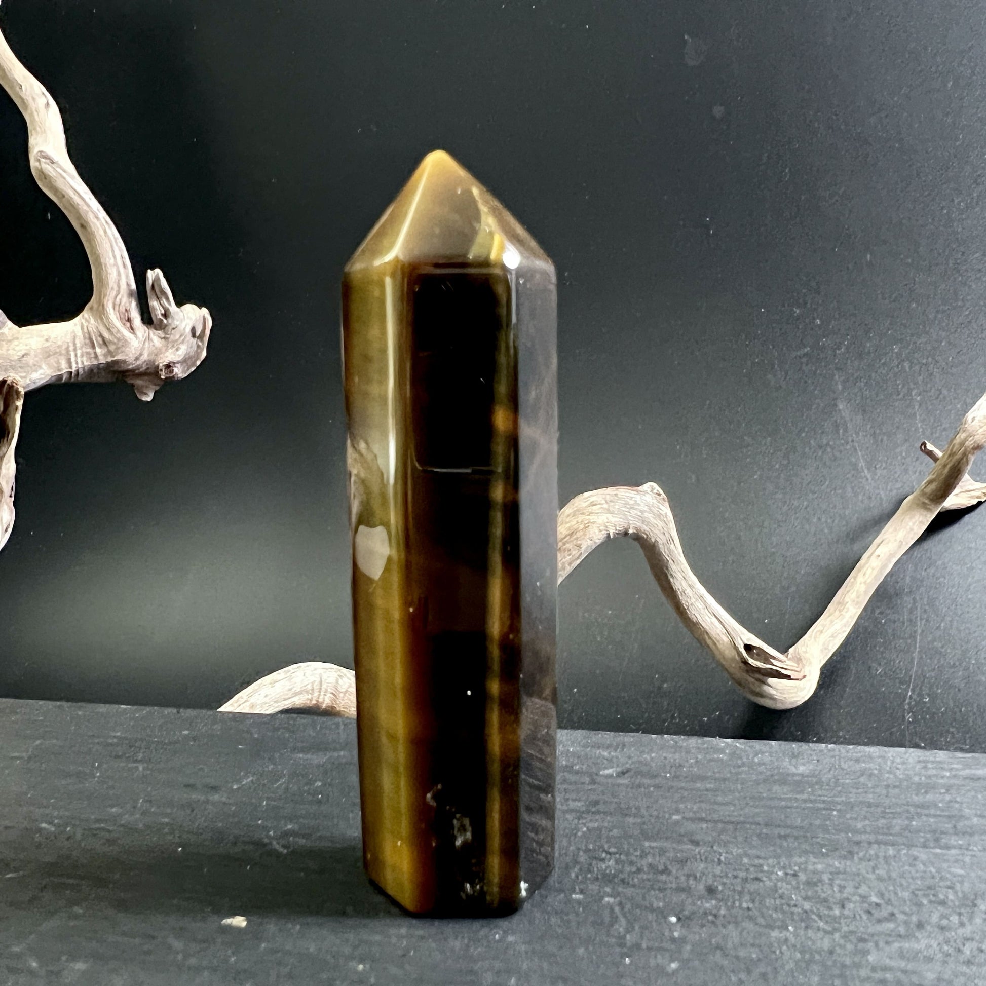 Tigerauge Turm seitlich | Happy Minerals