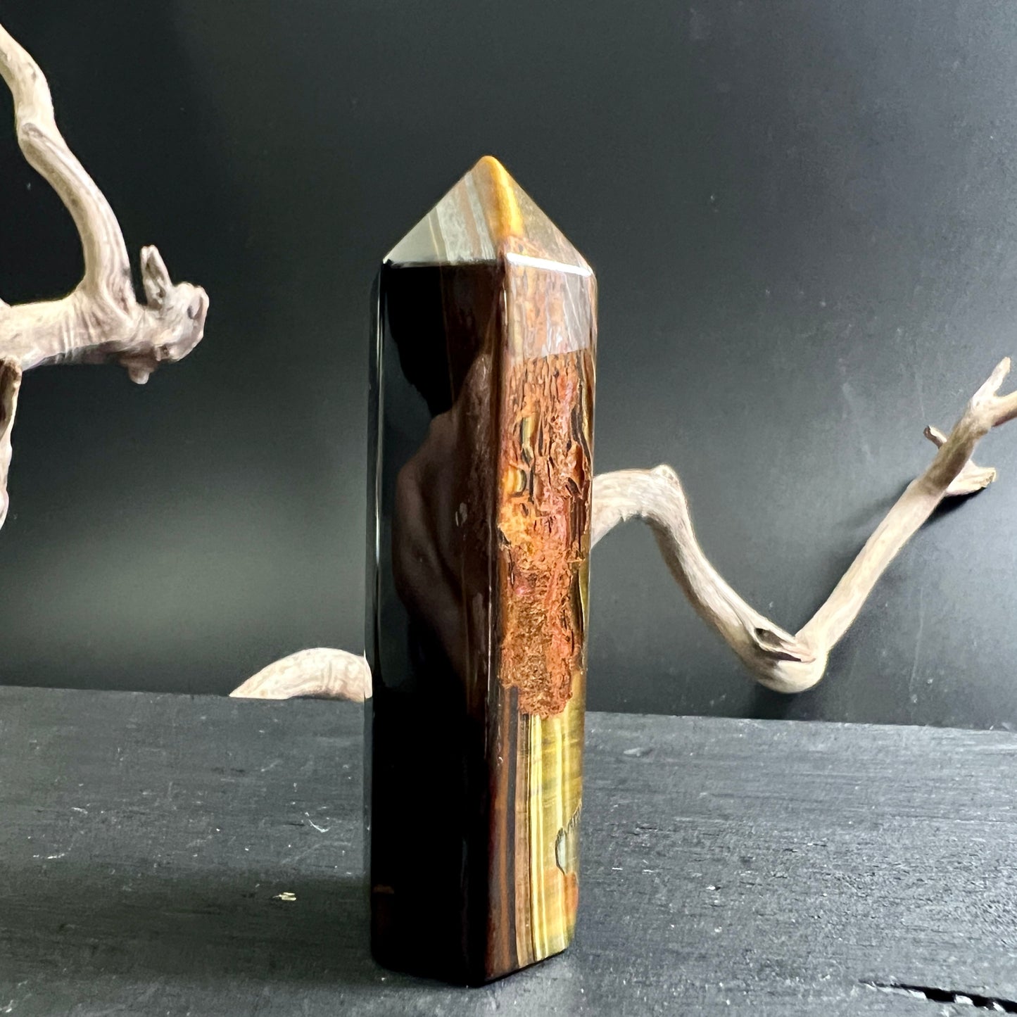 Tigereisen mit Falkenauge Turm | 64mm | Happy Minerals