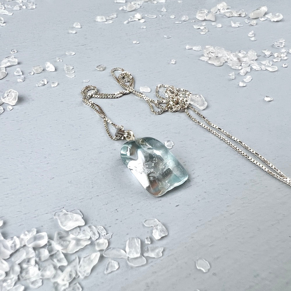 Zierliche Blautopaz Halskette | Happy Minerals