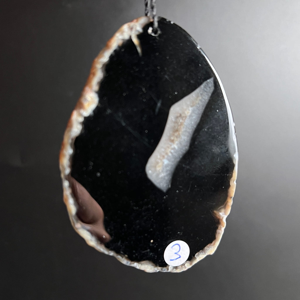 Achat Variante 3 | naturbelassener Rand | weiße Drusenspitze | Happy Minerals
