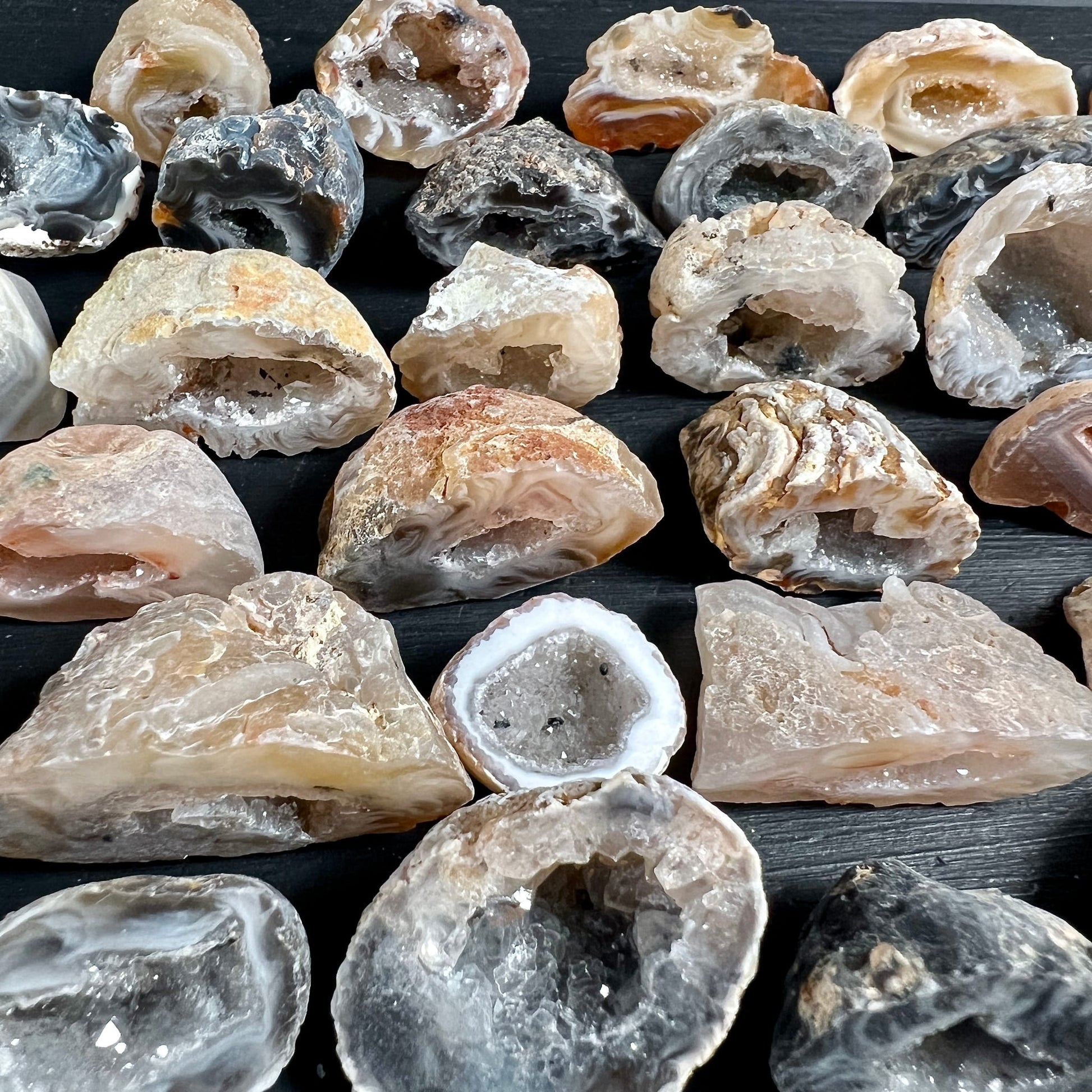 Achat-Geoden | Oco Mandelstein | Mexiko | funkelnde Kristallhöhlen | Happy Minerals