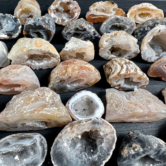 Achat-Geoden | Oco Mandelstein | Mexiko | funkelnde Kristallhöhlen | Happy Minerals