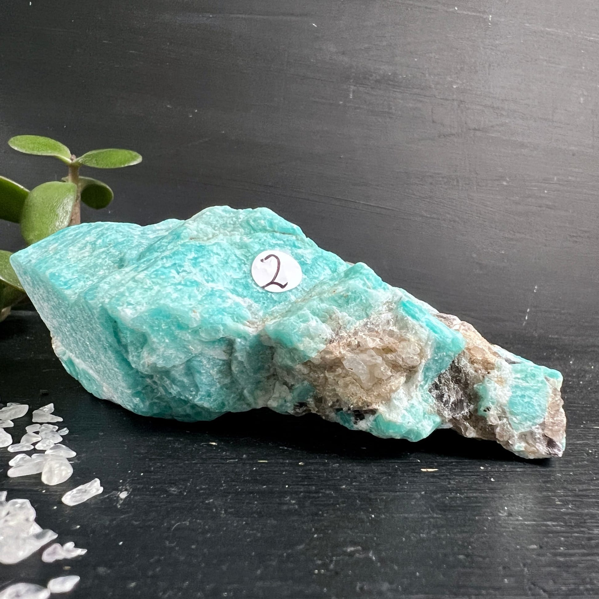 Amazonit Rauchquarz Rohstein Madagaskar | Variante 2 | Seitenansicht | elegante Form | Happy Minerals