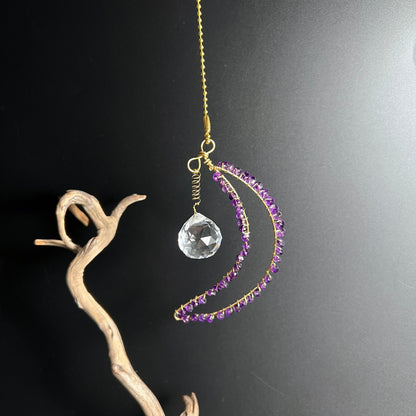 Schimmernde Amethyst Kette | Facettierte Steine | Messing gefasst | Holz Dekoration | Happy Minerals