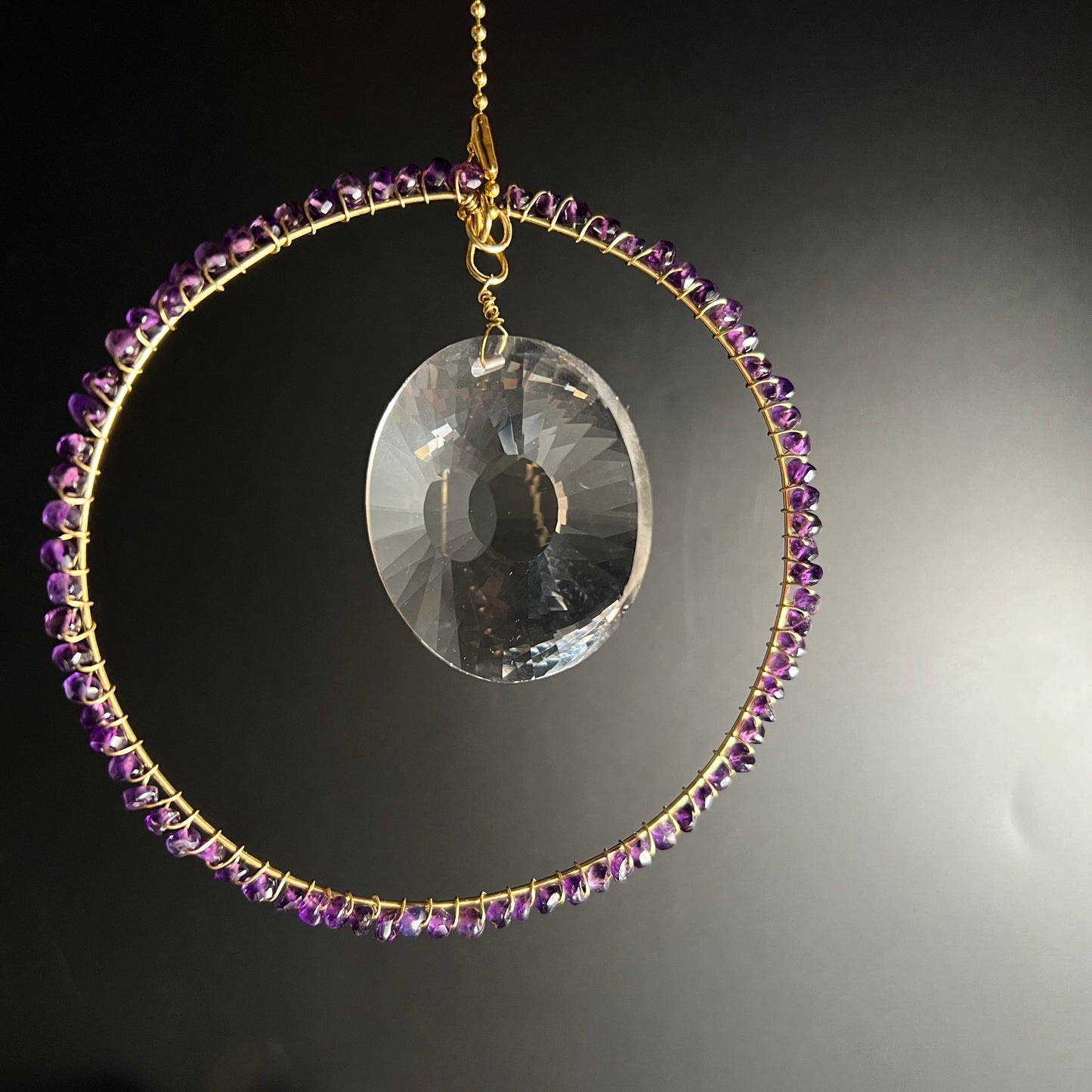 Amethyst Kreis | Glaskristall Sonne Hochformat | Lila Facetten Gold | Deutschland Unikat | Happy Minerals