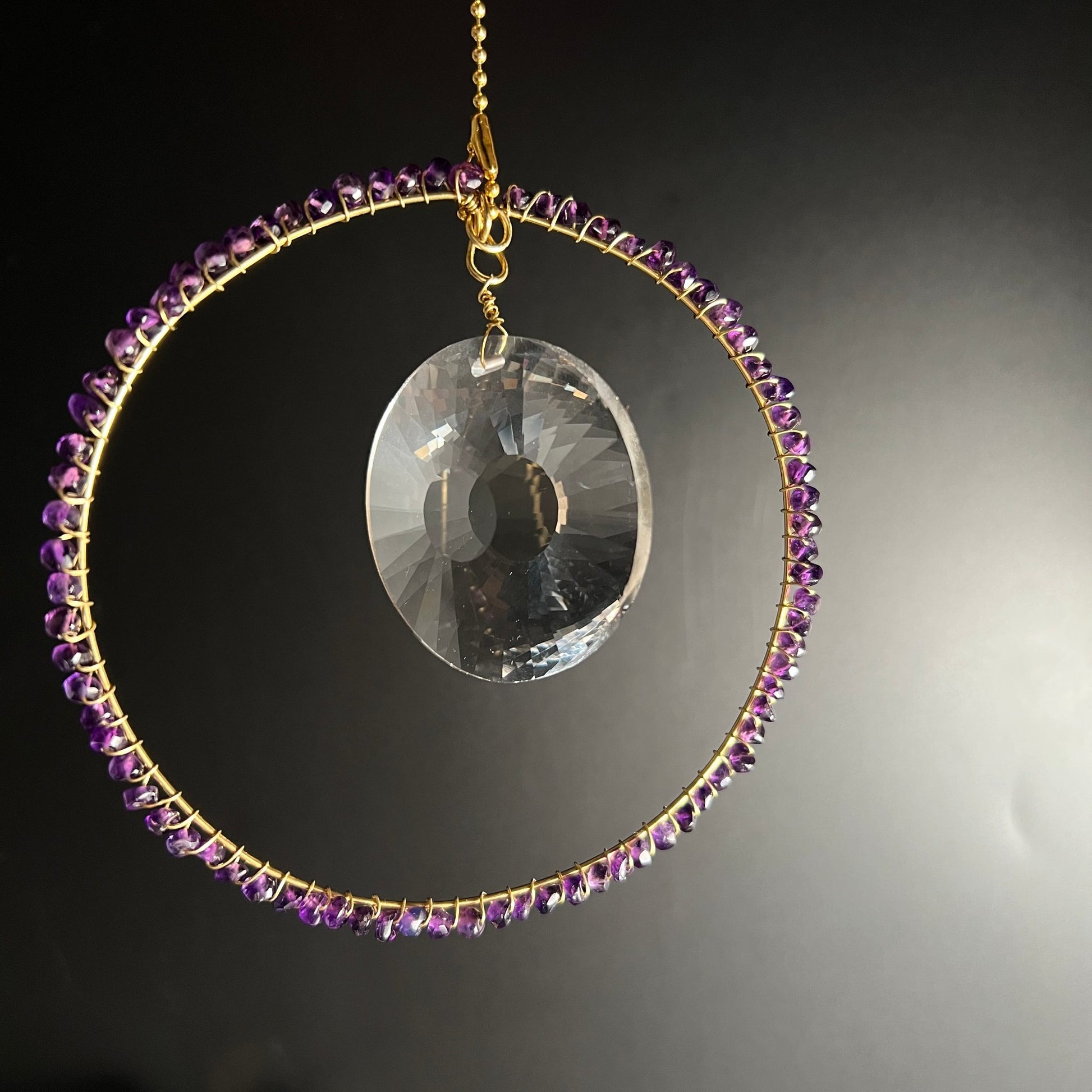 Amethyst Kreis | Glaskristall Sonne Hochformat | Lila Facetten Gold | Deutschland Unikat | Happy Minerals