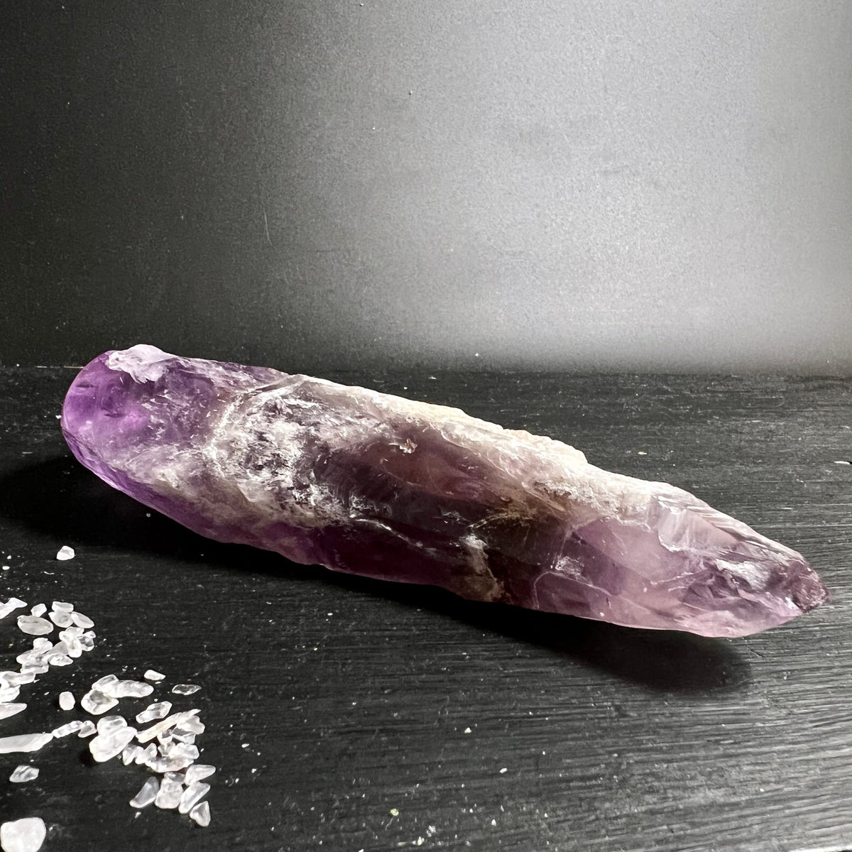 Amethyst Massagestab | Brasilien Unikat | violette Kristallspitze | Wellness-Tool | Happy Minerals