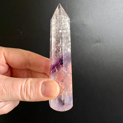 Geist-Amethyst Stab | komplette Länge in Hand | violett-klarer Verlauf | Happy Minerals