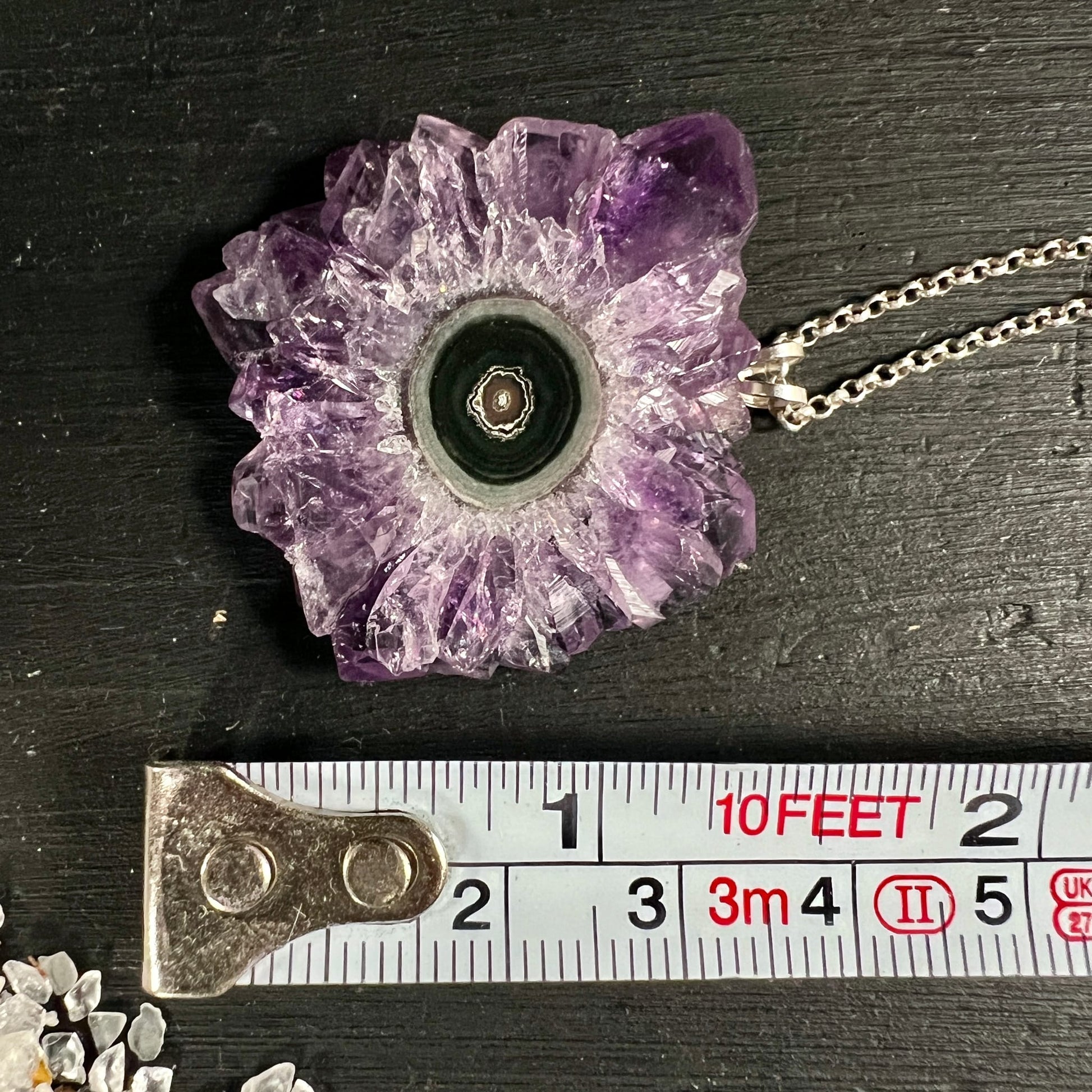 Amethyst Stalaktit Sonne | mit Maßband | Größenvergleich | Unikat Anhänger Uruguay | Happy Minerals
