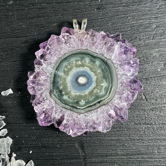 Amethyst Stalaktit | Uruguay | violetter Kristall | grün-blaue Mitte | 925 Silber | Happy Minerals